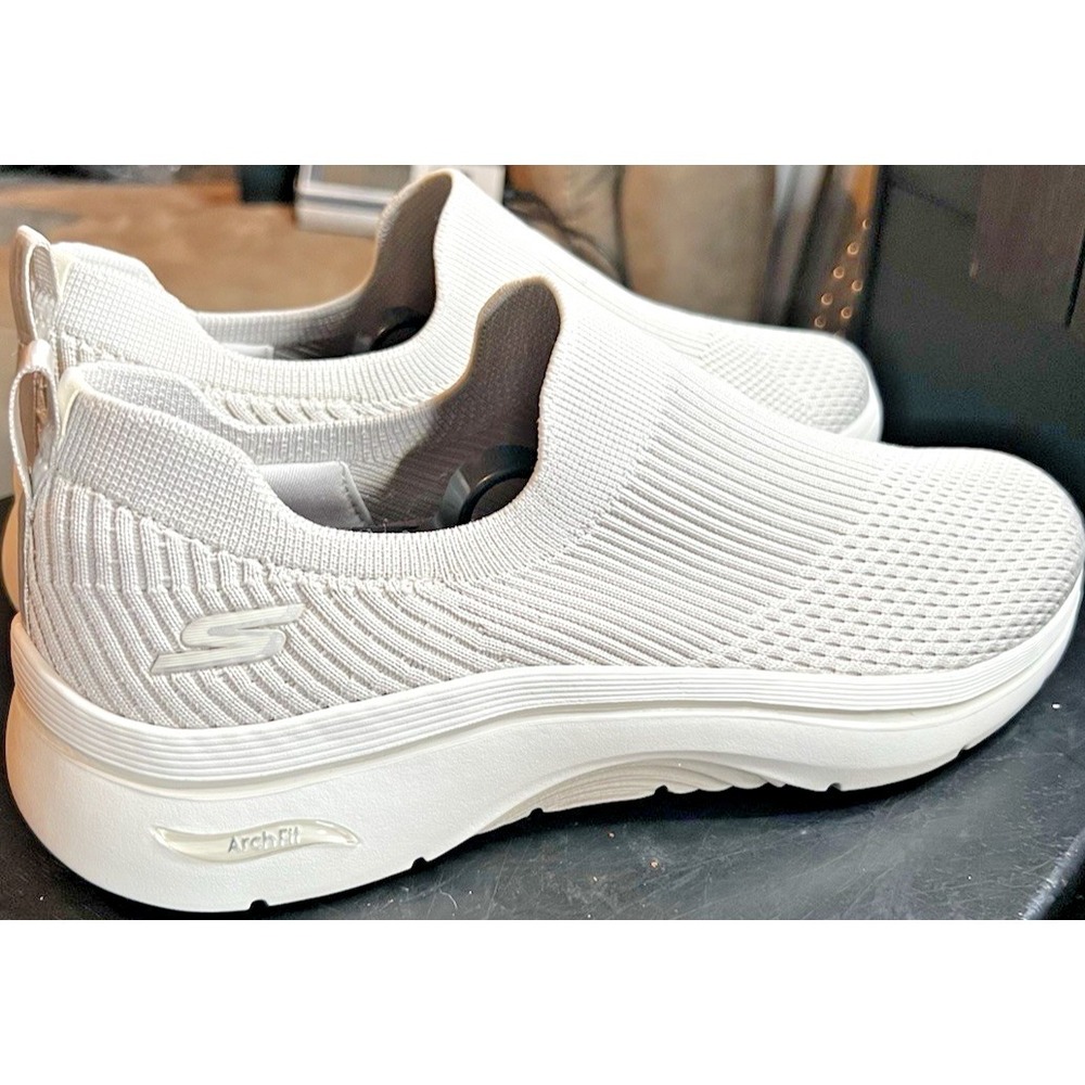 SKECHERS GO WALK Arch Fit 2.0-Paityn Women's Size 8.5 Sneaker Taupe Grey/Beige